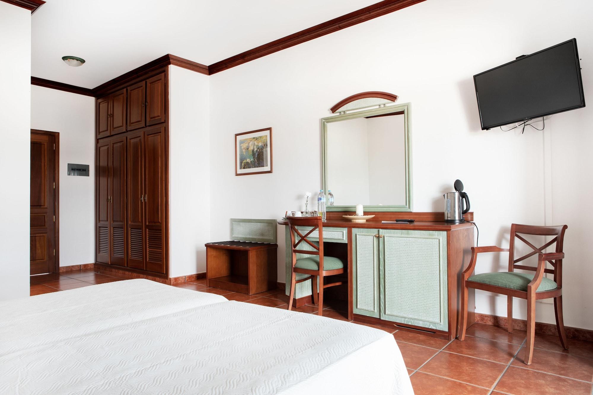 ヤイサ ホテリオ エル カンポ Bed & Breakfast エクステリア 写真